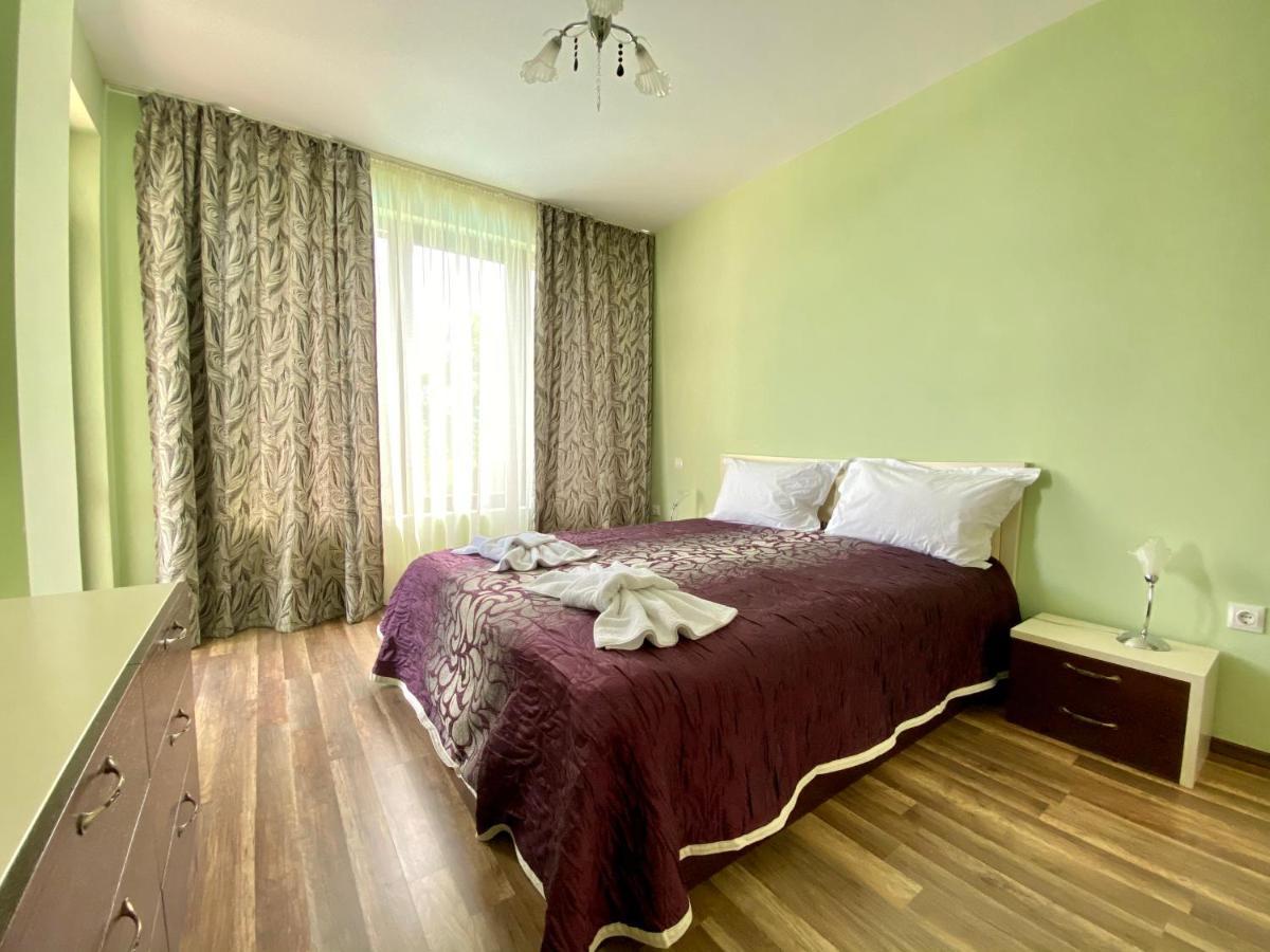 Green Paradise Deluxe Apartments Приморско Экстерьер фото
