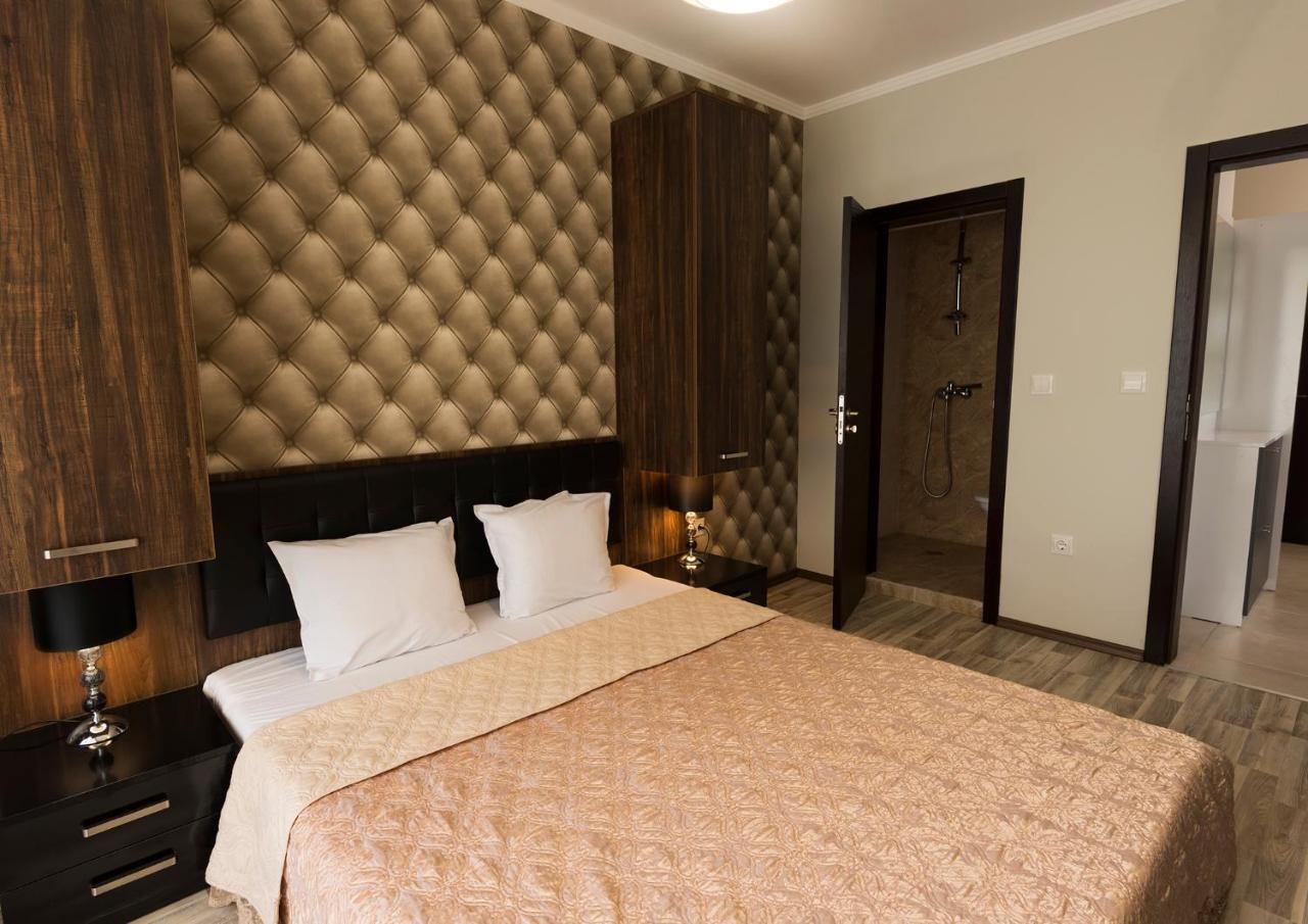 Green Paradise Deluxe Apartments Приморско Экстерьер фото