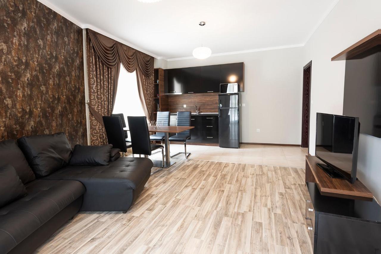Green Paradise Deluxe Apartments Приморско Экстерьер фото