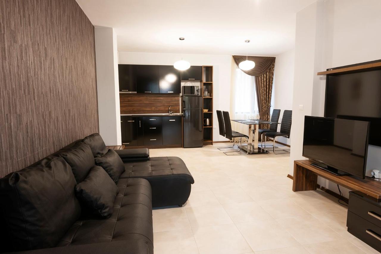Green Paradise Deluxe Apartments Приморско Экстерьер фото