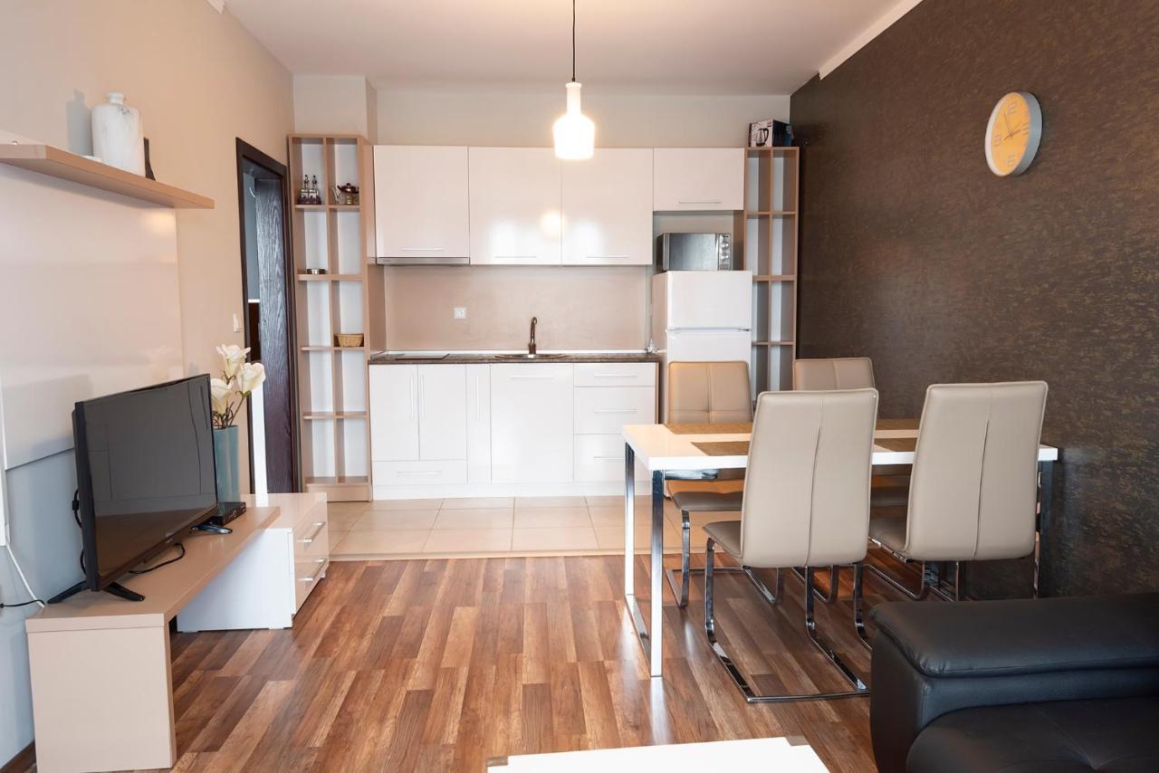 Green Paradise Deluxe Apartments Приморско Экстерьер фото