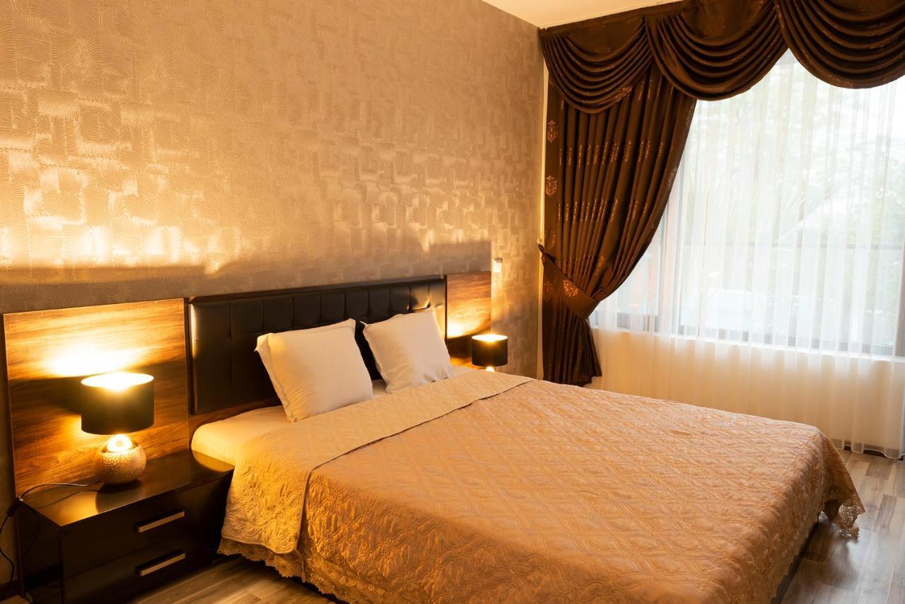 Green Paradise Deluxe Apartments Приморско Экстерьер фото