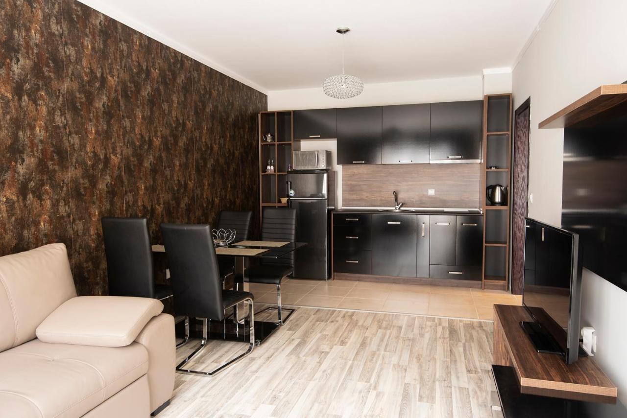 Green Paradise Deluxe Apartments Приморско Экстерьер фото