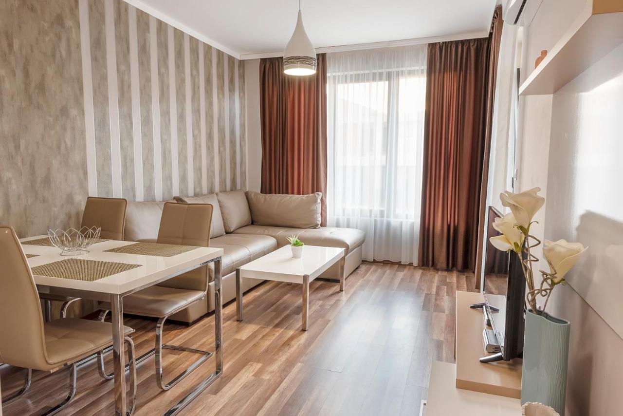 Green Paradise Deluxe Apartments Приморско Экстерьер фото