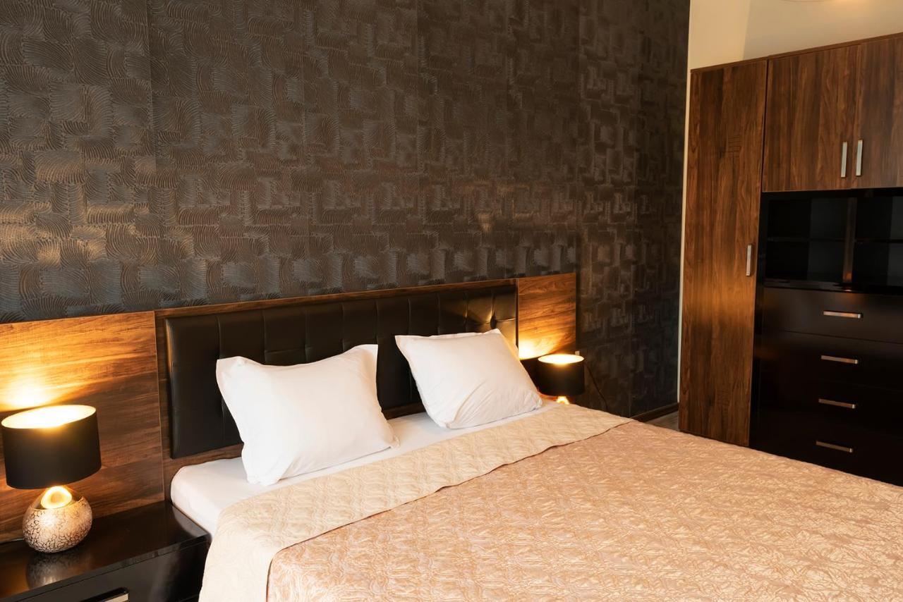 Green Paradise Deluxe Apartments Приморско Экстерьер фото